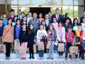 Vali Türker Nusaybin’den Gelen Öğrencilerle Bir Araya Geldi
