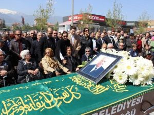 Kalp Doktoru Gözyaşlarıyla Uğurlandı