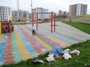 Rte Parkı Çöpten Geçilmiyor