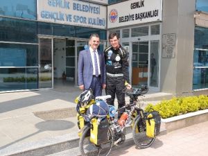 Barış İçin Pedal Çeviren Meriç, Gemlik’te Mola Verdi
