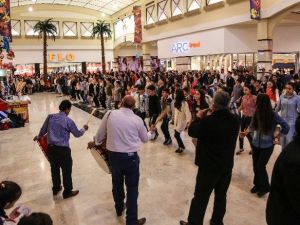 Şehitkamil Belediyesi Halkoyunları Ekibinden Özel Gösteri