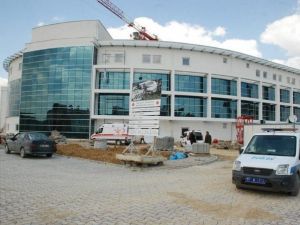 Rektörlük Binası İnşaatından Düşen İşçi Hayatını Kaybetti