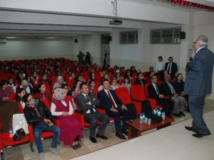 Tokat’ta “Okul Başarısı Mı, Hayat Başarısı Mı Önemli?” Söyleşisi
