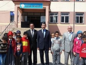 Elazığ Milli Eğitim Müdürü Bağlıtaş Arıcak’ta İncelemelerde Bulundu