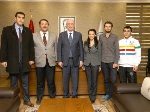 Başkan Kurt İç Anadolu Gençlik Federasyonu Yetkilileri İle Buluştu