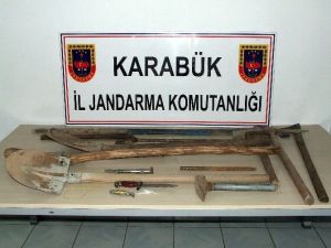 Kaçak Kazı Yapan Şahıslar Suçüstü Yakalandı