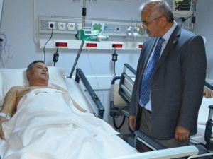 CHP Muğla Milletvekili Demir, Dalaman Belediye Başkanı Şaşmaz’ı Hastanede Ziyaret Etti