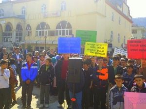 Öğrencilerden Değerler Eğitimi Yürüyüşü