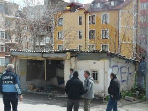 İzmit’in Estetiğini Bozan Yapılar Yıkılıyor