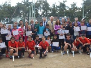 Adana’da Okullarası Küçükler Tenis Grup Müsabakaları