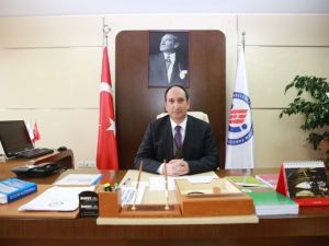 Bayburt Üniversitesi Eğitim Fakültesi Yeni Dekanı Prof. Dr. Gülcü, Görevine Başladı