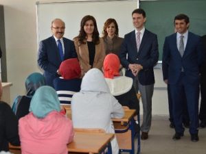 Vali Hasan Kürklü, Başarılı Öğrencileri Ziyaret Etti