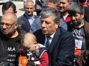 CHP’li Balbay Şehit Madenci Oğluyla Açıklama Yaptı