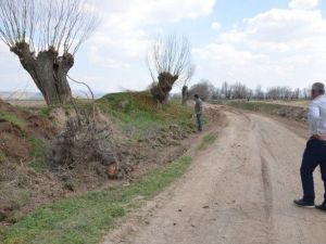 Şuhut’ta Sel Felaketinin Uğradığı Bölgelerde Yol Yapım Çalışması Başlatıldı