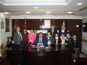 Sevgi Evleri Çocuklarından Müftüye Ziyaret