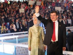 Başbakan Davutoğlu Ak Parti’nin Seçim Beyannamesini Açıkladı