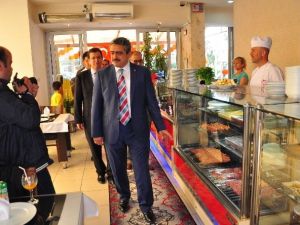 Başkan Alıcık, İş Yeri Açanları Yalnız Bırakmıyor