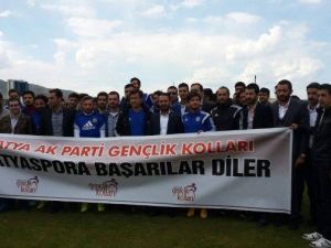 Ak Parti Gençlik Kolları’ndan Yeni Malatyaspor’a Moral Ziyareti