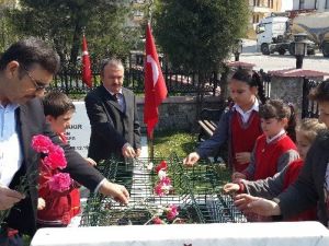 Öğrencilerden Şehitlik Ziyareti