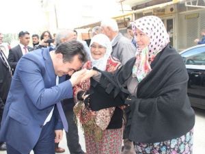 Hasan Eryılmaz’a Sevgi Seli