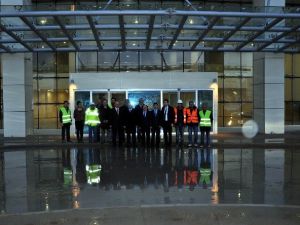 TOKİ Başkanı Turan, Bölge Hastanesinde İncelemelerde Bulundu