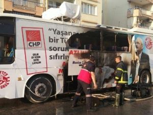 CHP Manisa Milletvekili Adayının Seçim Otobüsü Yandı