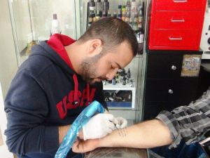 Bu Dövmeler Kaybolmayı Önlüyor