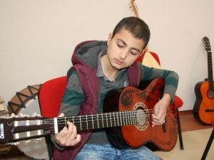 Engelliler Sosyal Aktiviteyle Hayata Tutunuyor