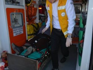 Trafik Kazası: 3 Yaralı