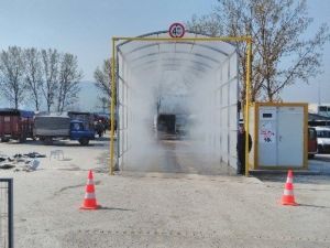 Hayvan Pazarında Araçlar Dezenfekte Ediliyor