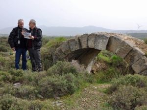 Aliağa’nın Antik Kentlerini Kitapçıkta Topluyor