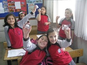 Öğrencilere Kutlu Doğum Lokumu Dağıtıldı