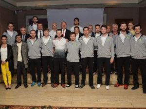 Başkan Keleş’ten Voleybolculara Prim Sözü