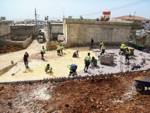 Şehitkamil’den Kırsal Mahallelere Hizmet Sürüyor