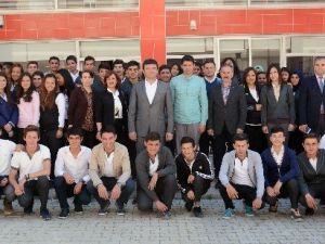 Finikeli Öğrencilerden Kutso’ya Ziyaret