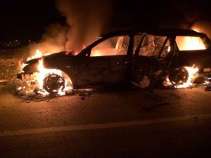 Otomobil Alev Alev Yandı