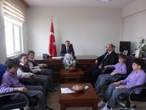 Öğrencilerden Kaymakam Kakillioğlu’na Ziyaret