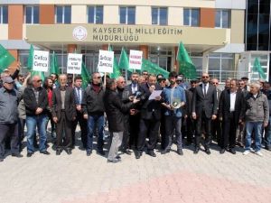 Kafkas Dernekleri’nden ’Latin Alfabeli Çerkezce Ders’ Protestosu