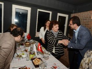 Başkan İmamoğlu Sanatçılarla Bir Araya Geldi