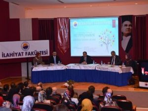 Üniversitede Kutlu Doğum Haftası Etkinliği