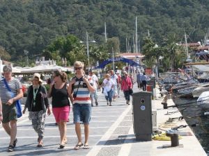 Almanlar Marmaris’e Çıkarma Yaptı