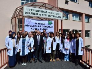 16 Nisan Dünya Biyologlar Günü