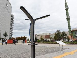 Büyükşehirden Ücretsiz İnternet Ve Şarj