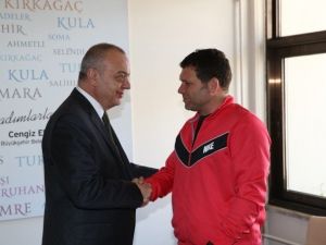 Başkan Ergün Şampiyonu Konuk Etti