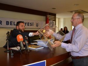 Büyükşehir Belediye Meclisi Encümen Ve İhtisas Komisyonları Üyeleri Seçildi