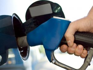 Benzin ve motorine büyük zam