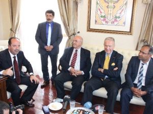 Gazeteci-yazar Uğur Dündar, Edirne Belediye Başkanı Gürkan’ı Ziyaret Etti