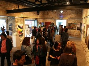 Üniversiteli Öğrencilerin “Genç Dalga” Sergisi İlgi Gördü