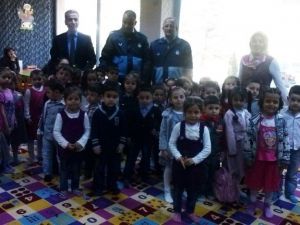 Nezaket Okulu Öğrencileri Meslekleri Öğreniyor