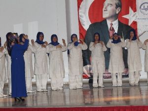 İşitme Engellilerden Kur’an-ı Kerim Ziyafeti